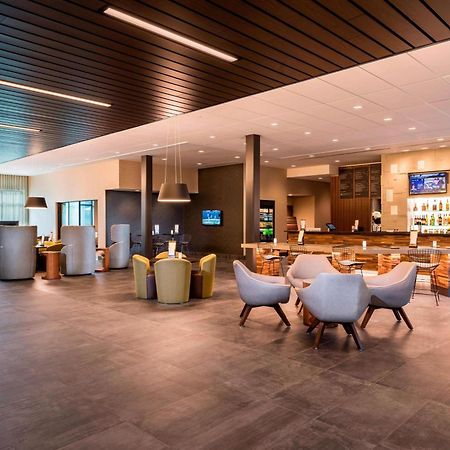 Отель Courtyard By Marriott Tampa Northwest/Veterans Expressway West Chase Экстерьер фото